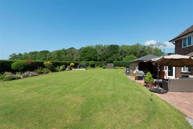 Garden to House.jpg