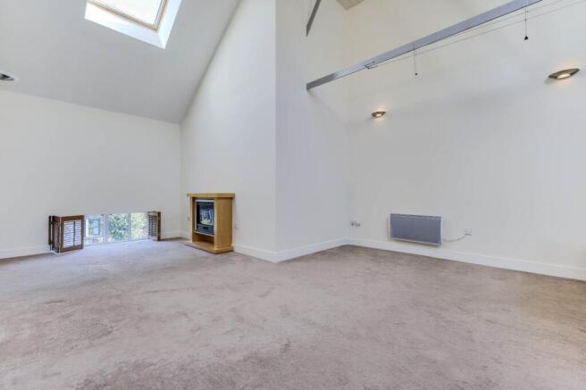 2 bed Flat for sale Image 4