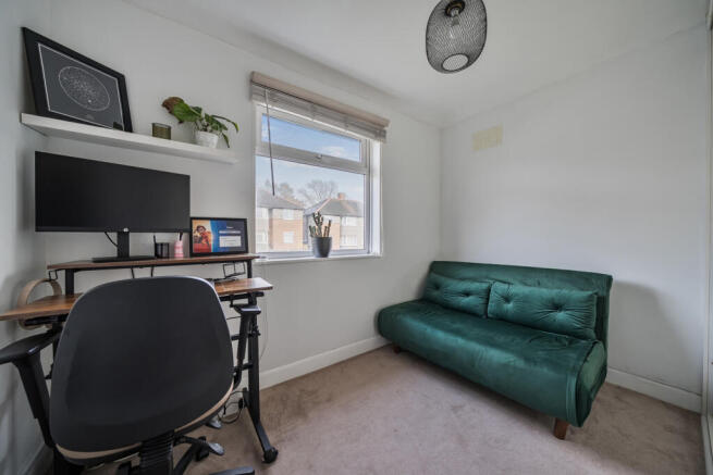 1386189-5-6932de2...