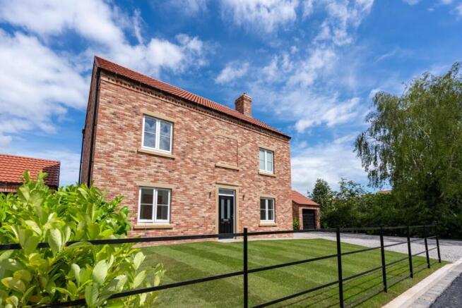 4 bed Detached for sale Image 4