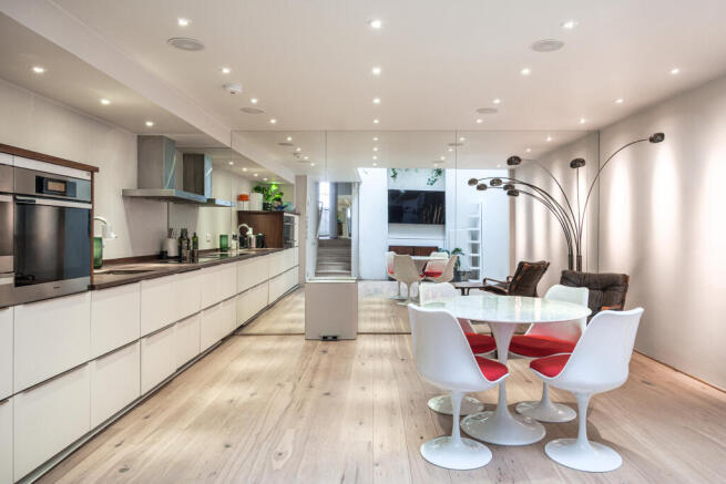 VICTORIA MEWS 24 (42).jpg
