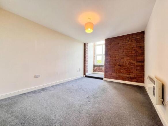 2 bed Apartment for sale Image 7
