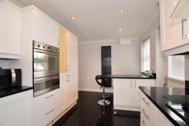 Kitchen/ Breakfast Room