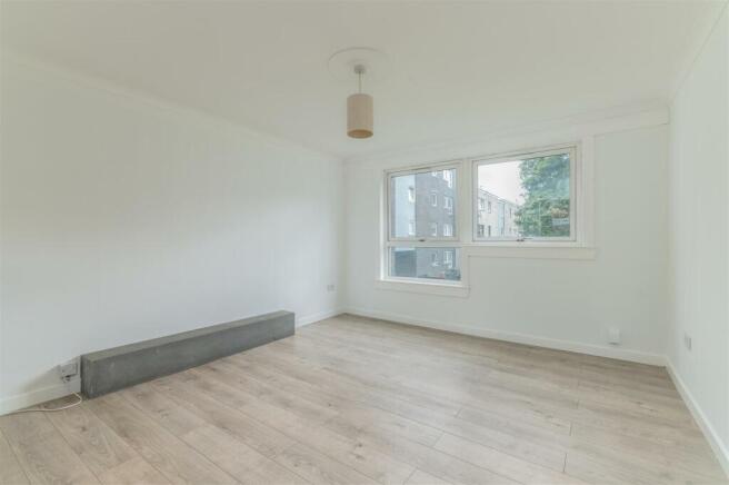 375 Craigie Drive Dundee-3.jpg
