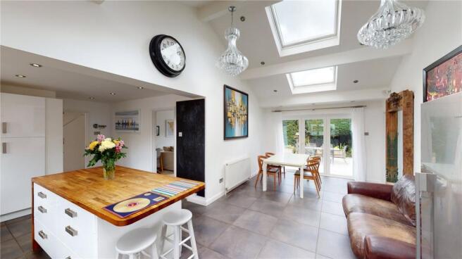 Kitchen/Dining