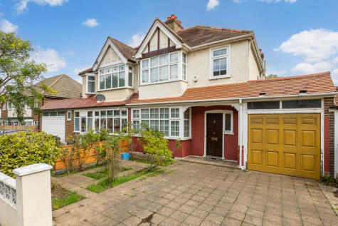 Lavender Avenue, Worcester Park, KT4