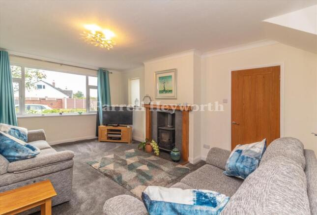 Lounge image 3