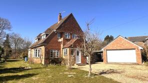 11, Buckmore Avenue, Petersfield GU32 2EF
