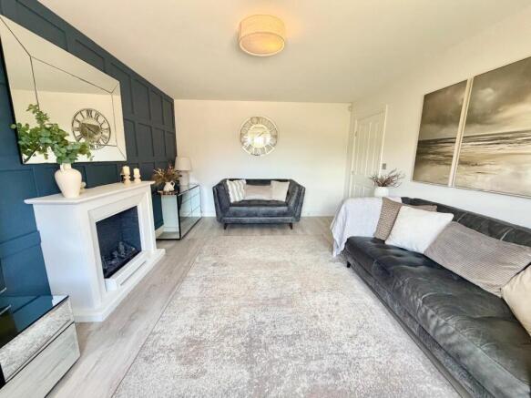 4 bed Detached for sale Image 6