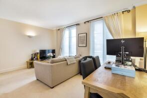 6, 23 Roberts Court, Essex Road, London N1 2SA