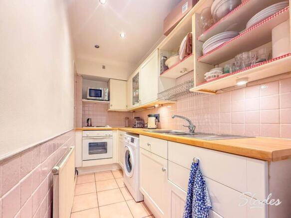 KITCHEN (2)
