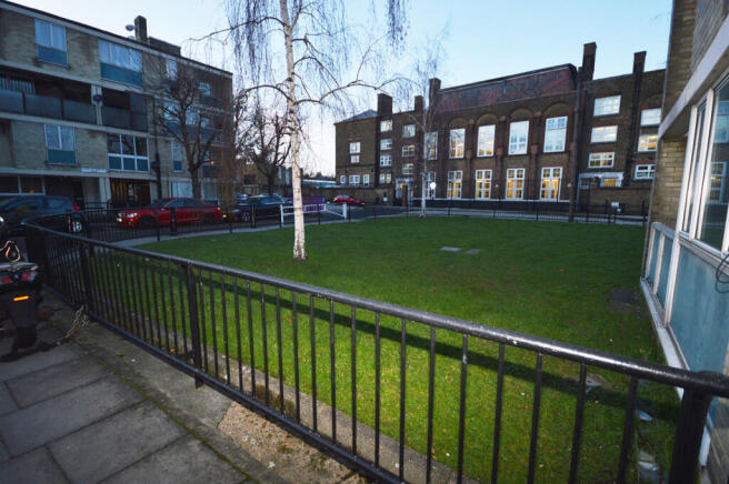 Double Room to Rent in Shared Flat