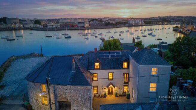 Water / Sea Views