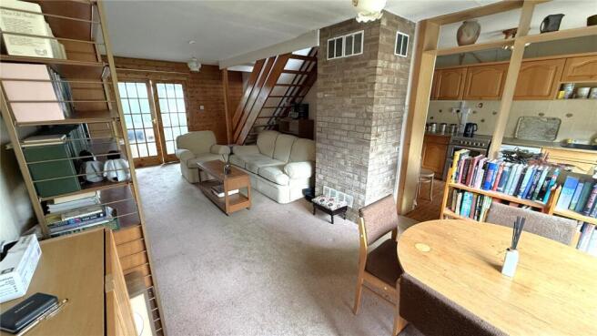 3-bed terraced on Sandringham Close, Stanford-le-Hope, Essex, SS17, £300,000