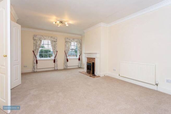 Sitting/Dining Room