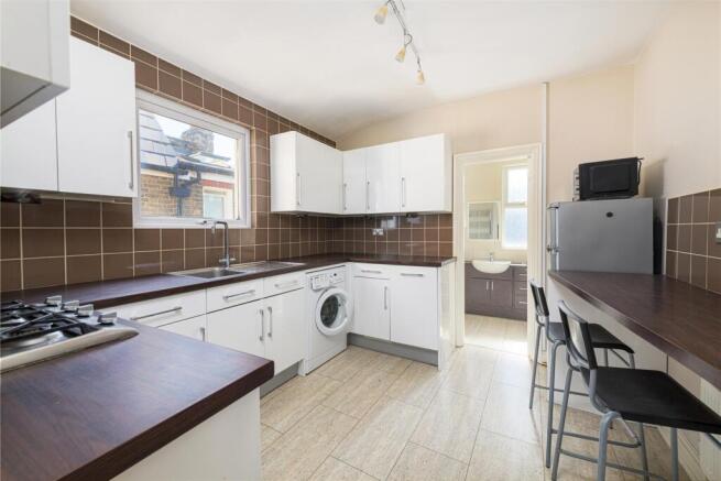 34a Trewint St Kit 1.jpg