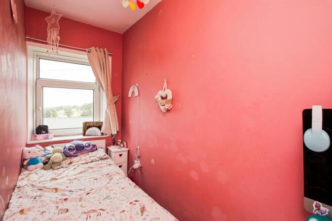 3 bed Terraced for sale Image 11