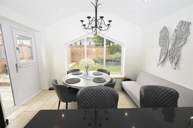 3 bed Detached for sale Image 7