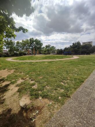 green park close