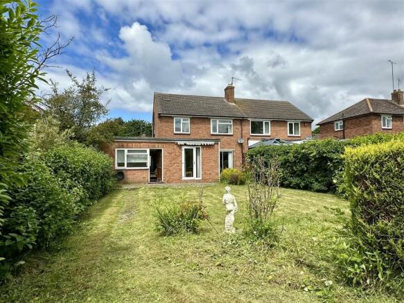 garden to house