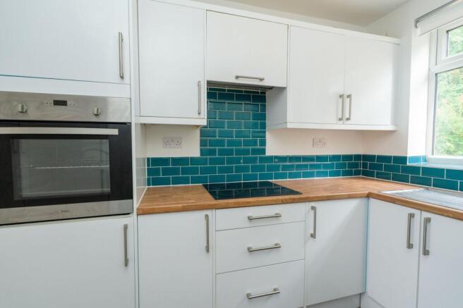 3 bed Semi-Detached to rent Image 4