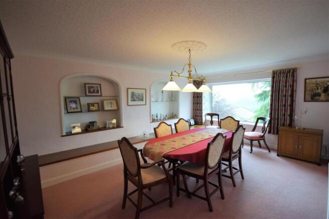 14 10 Stones Drive, HX6 4NY.JPG