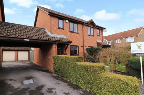 Stirling Crescent, Hedge End, SO30