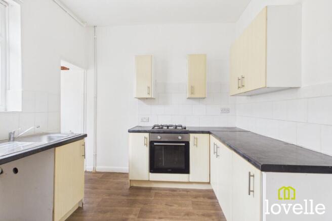 2 bed Terraced to rent Image 4