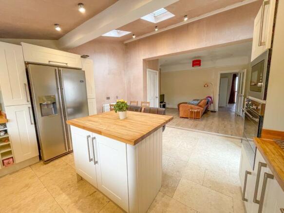Kitchen/Breakfast /Family Room