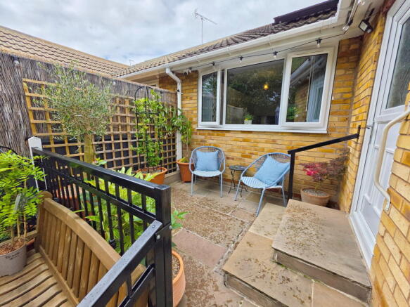 2 bed Semi-Detached Bungalow for sale Image 11