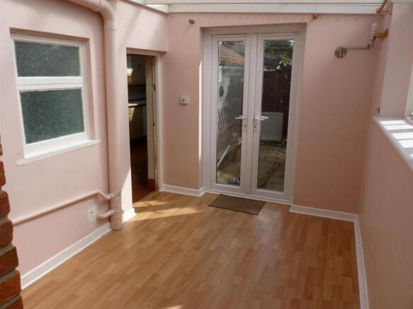 GARDEN ROOM