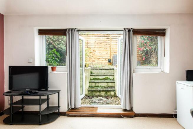 Sitting_Room_3.jpg