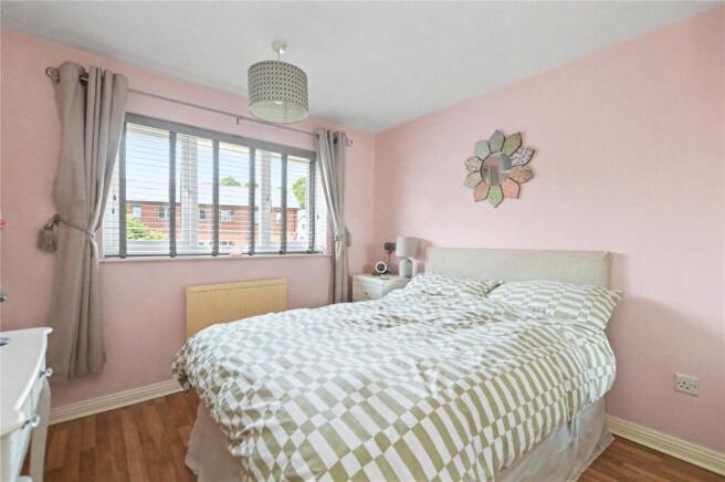 2 bed Town House for sale Image 5