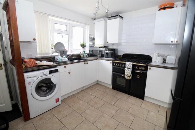 24E3957B-9BBE-4C2...