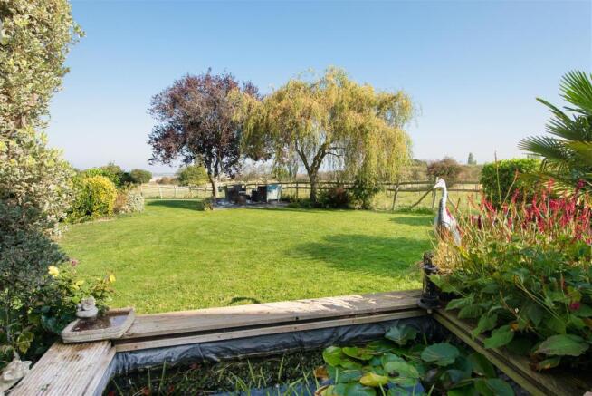 Crendon, Uplees Road, Oare