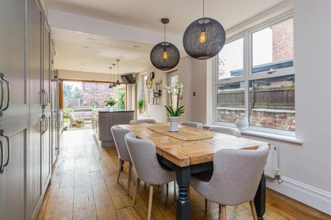 Dining Room & Dining Kitchen