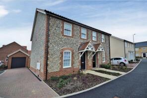 8, Wren Drive, Holt NR25 6GF