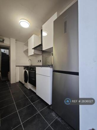 Entrance / Kitchen