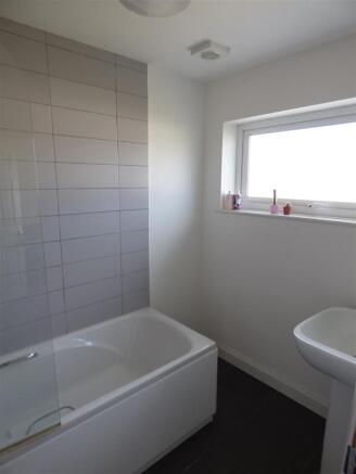 Bathroom.JPG