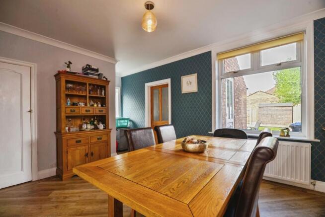 3 bed Semi-Detached for sale Image 4