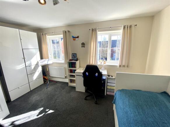 BEDROOM 2