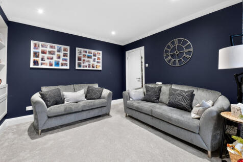 Rougemont Avenue, Morden, SM4