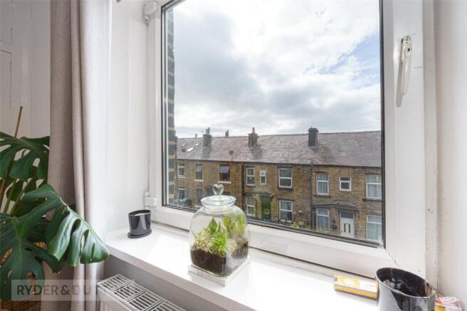 3 bed Terraced for sale Image 12