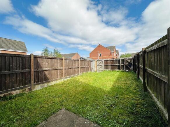 3 bed Terraced for sale Image 4