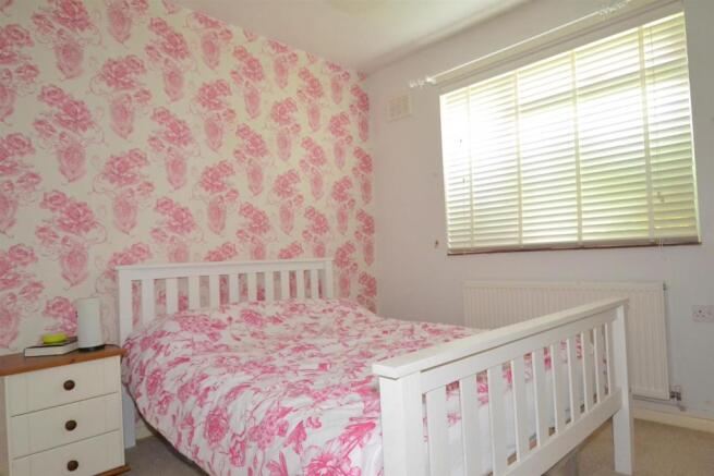 bedroom 3.JPG