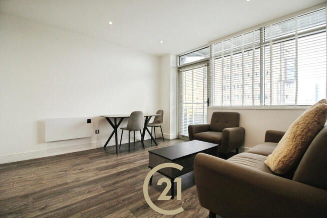 Lounge 1