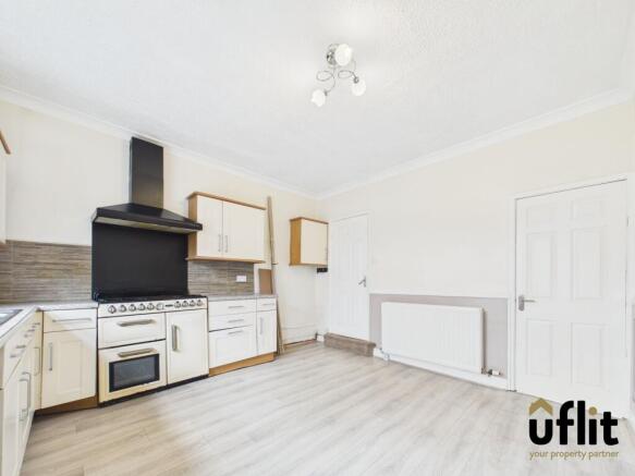 2 bed Terraced for sale Image 8