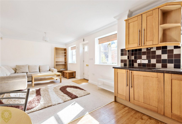 Lounge/Kitchen