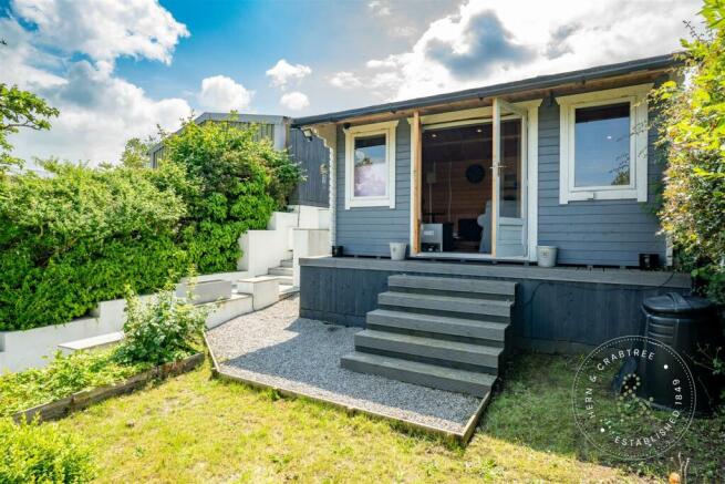 St Martins Road, Caerphilly, Hern Crabtree (18).jp