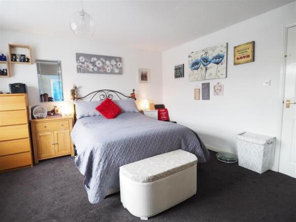 Master Bedroom 686